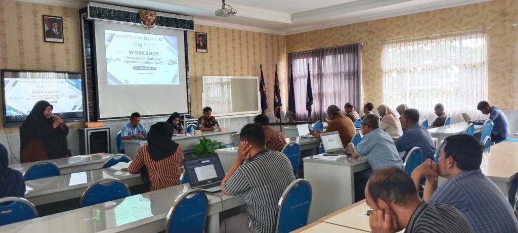 SMKN 2 Turen Gelar Workshop Penyusunan Kurikulum Satuan Pendidikan
